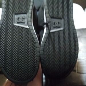 Brand New women's DC Black & pink 7 & 1&/2